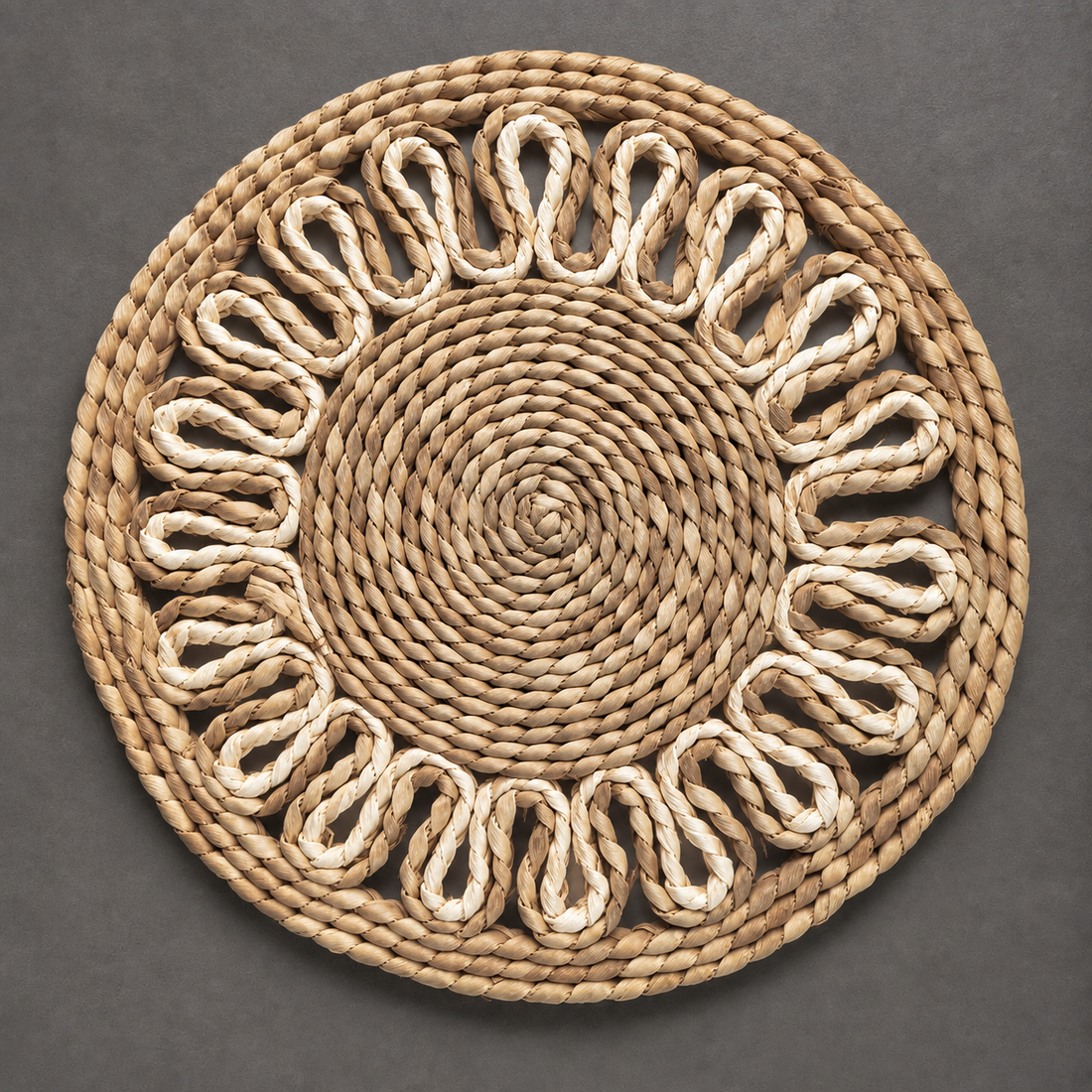 Arthur Woven Placemat - Round Floral