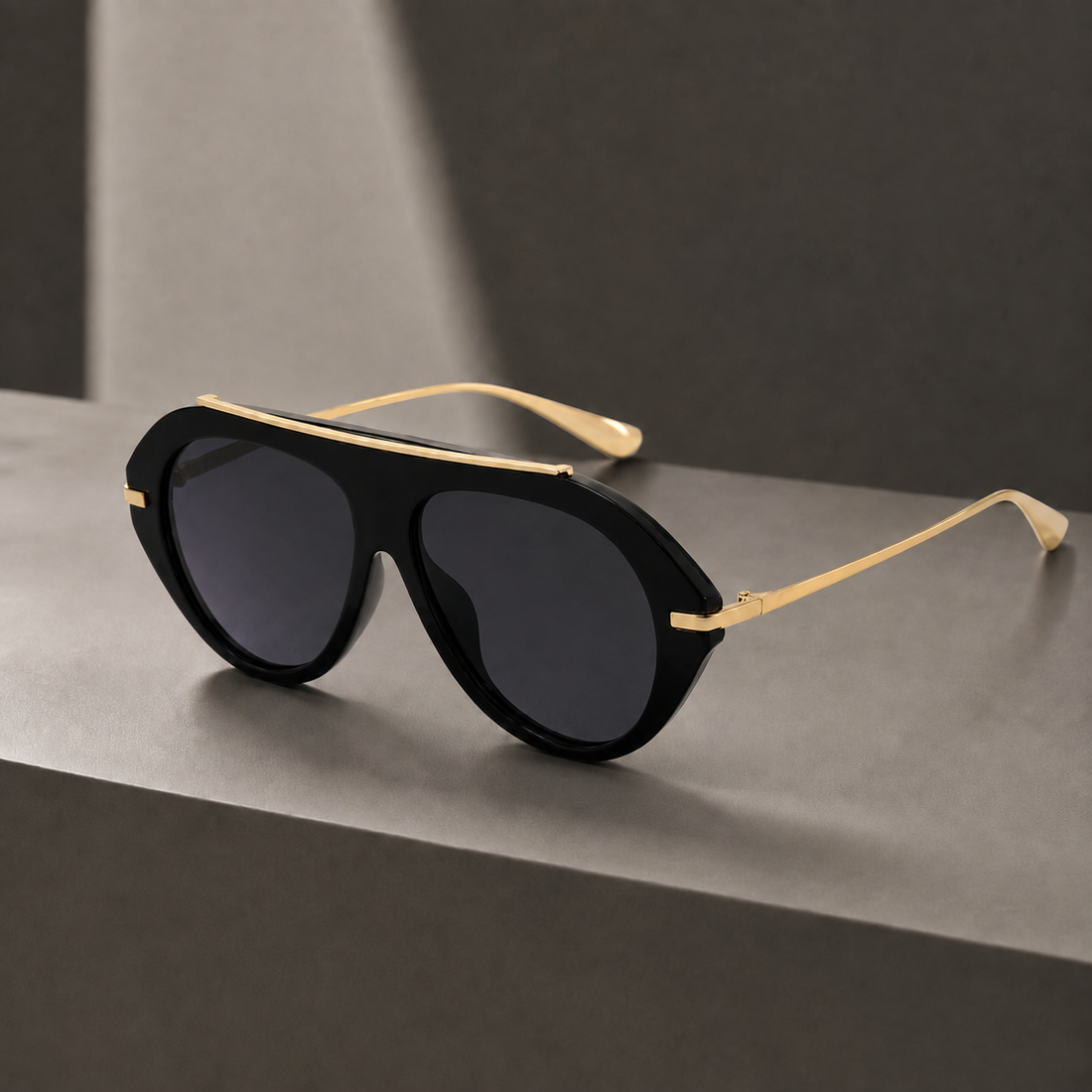 Felix Aviator Sunglasses - Black Smoke