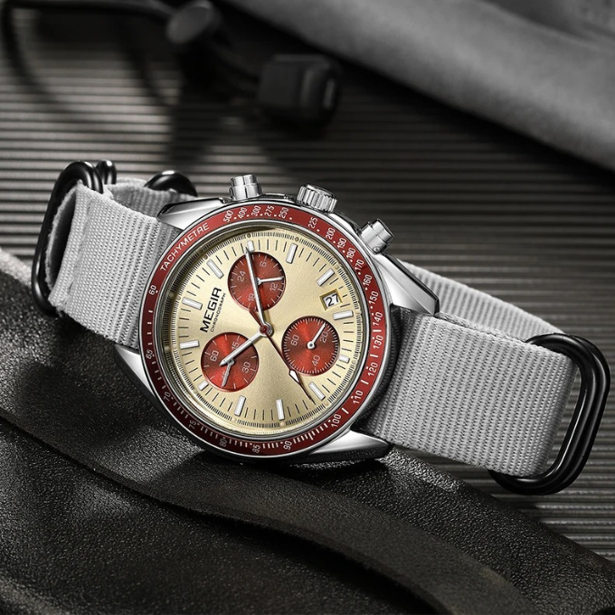 Altura Timepiece
