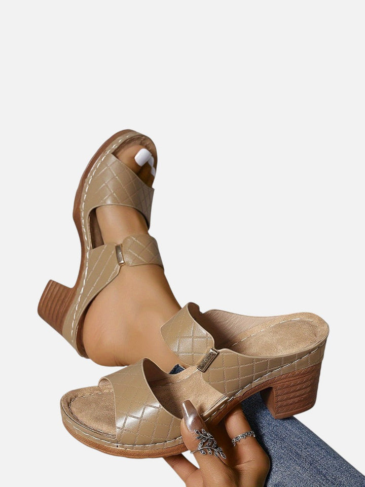 Women’s Comfort Block Heel Sandals – Quilted Leather Look