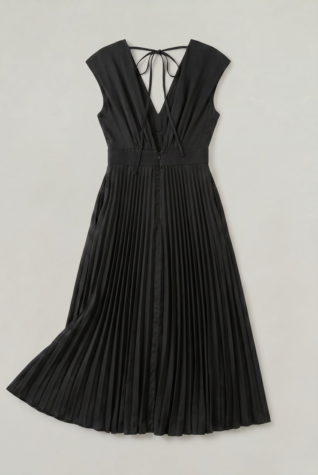 Women’s Pleated Midi V-Neck Wedding Guest Dress