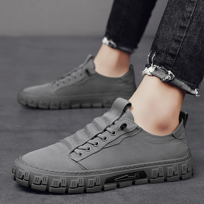 Highland Premium Sneakers