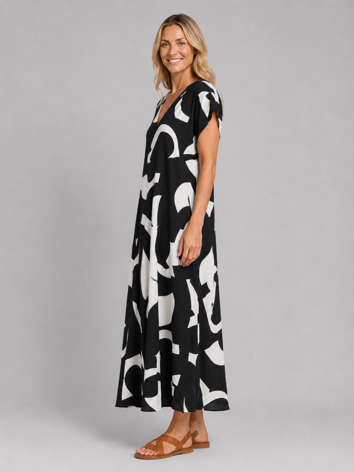 Women's Abstract Print Maxi Dress – Flattering Summer Style