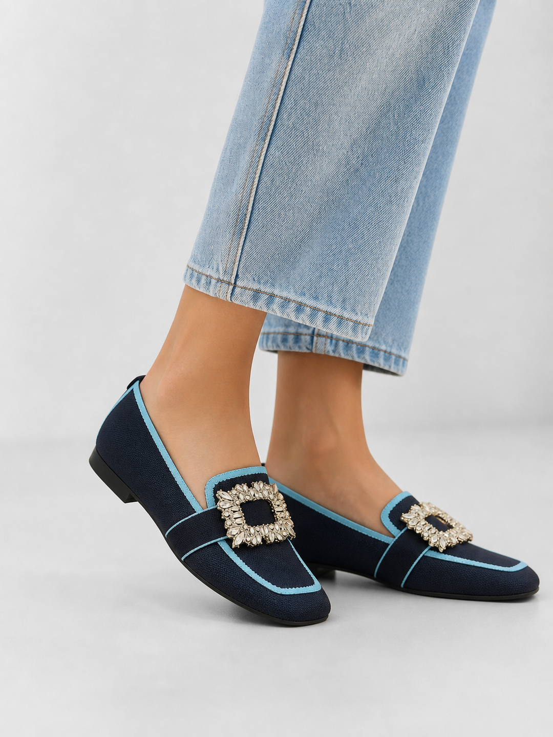 Women’s Comfort Buckle Loafers – Timeless Everyday Elegance