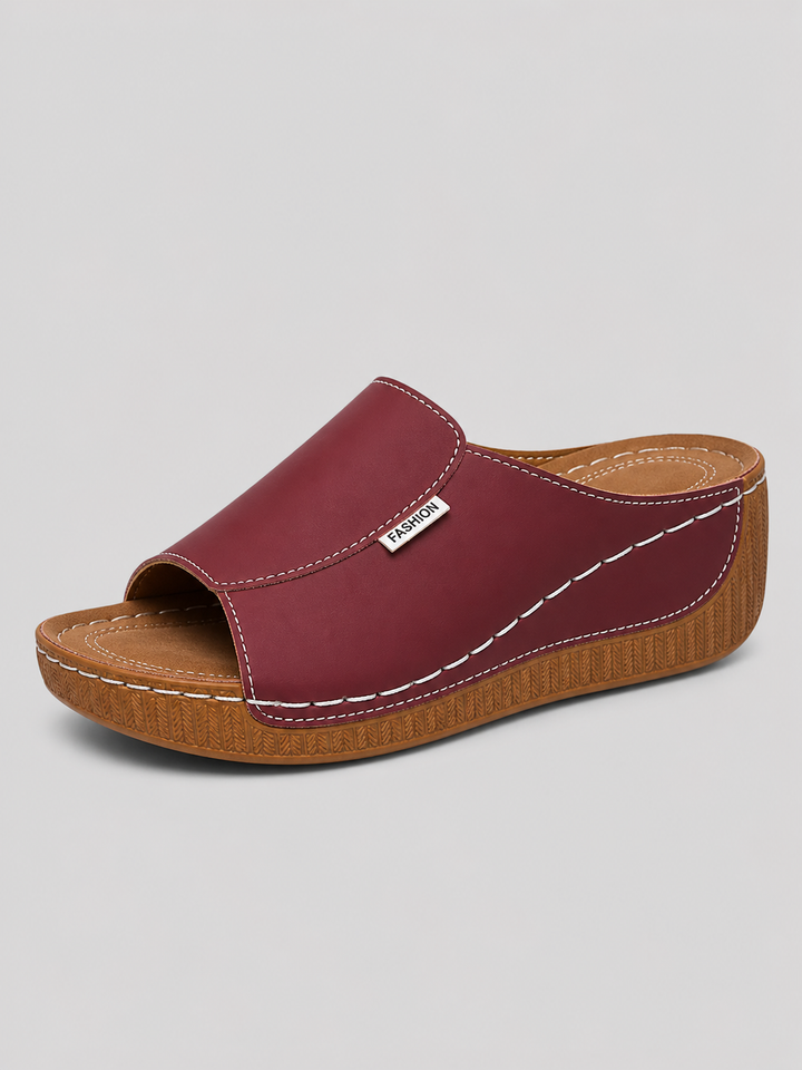 Women’s Leather Look Comfort Slide Sandals – Effortless Summer Style