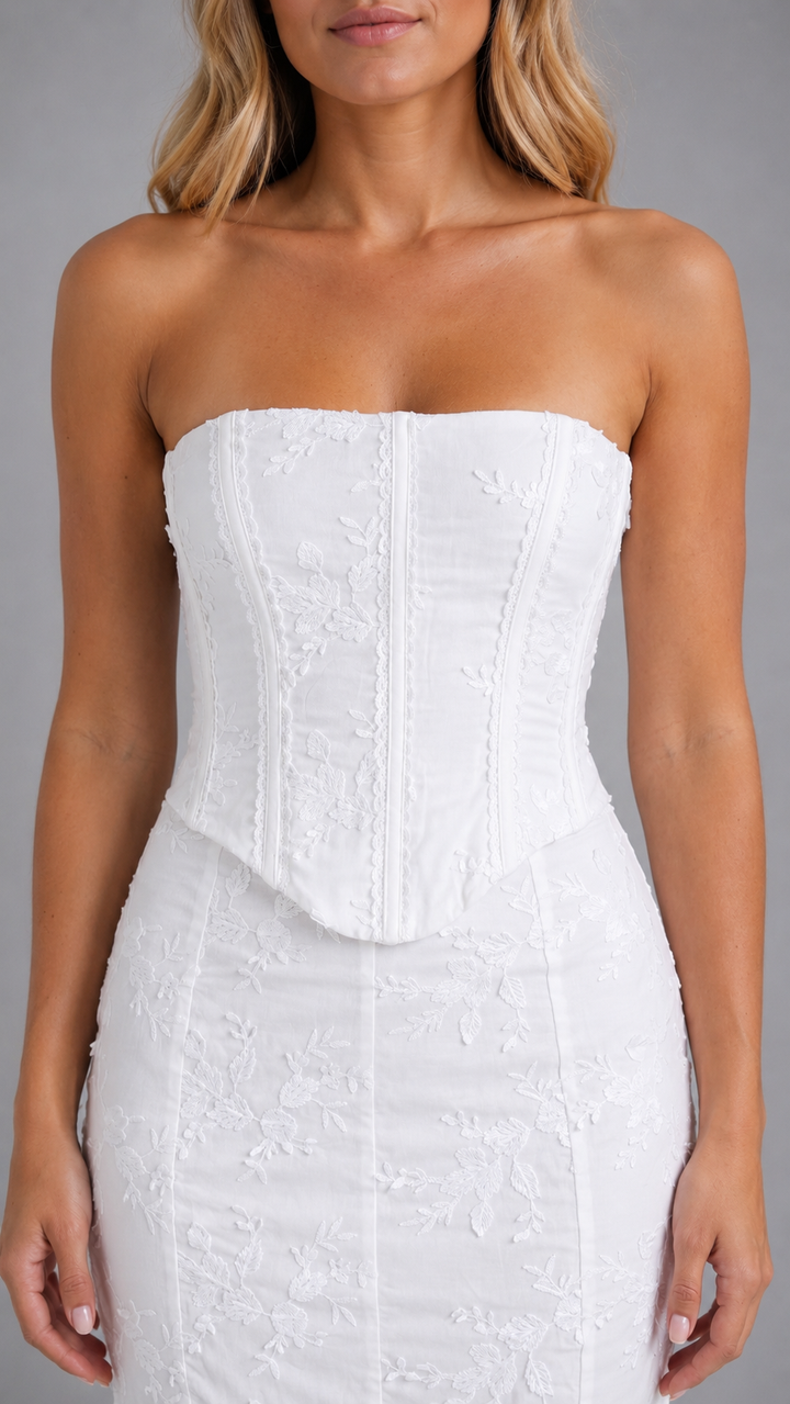 Women’s Strapless Lace Maxi Dress – Sculpted Corset Style
