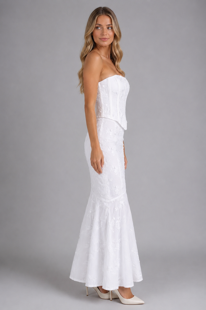 Women’s Strapless Lace Maxi Dress – Sculpted Corset Style