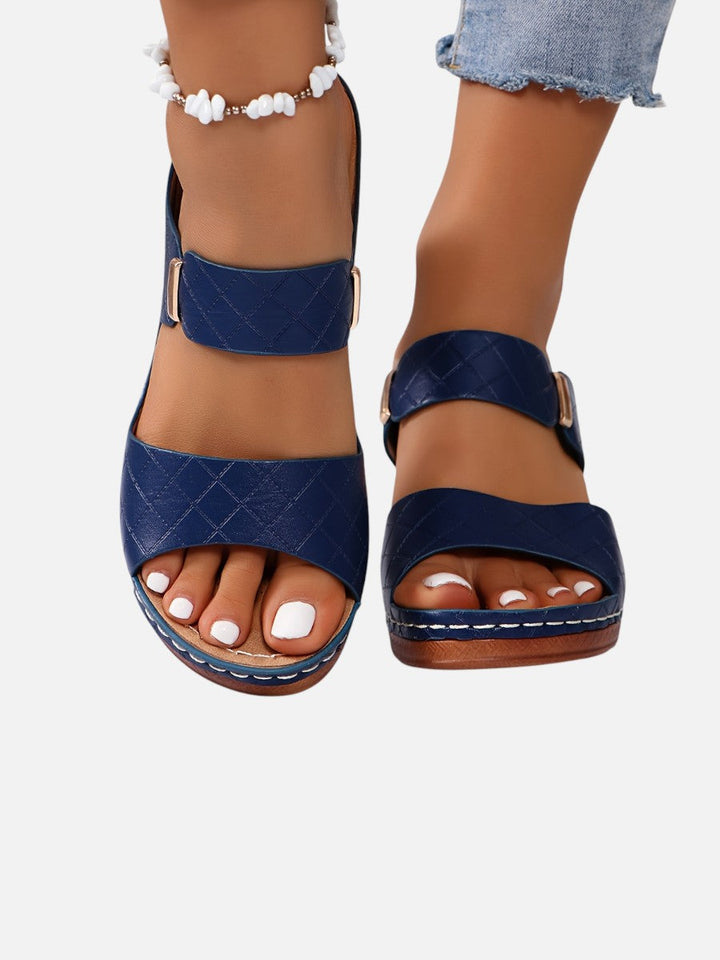Women’s Comfort Block Heel Sandals – Quilted Leather Look