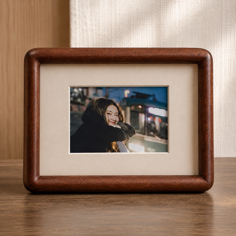 Florian Rounded Photo Frame - Product