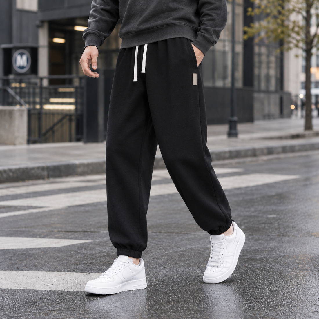 Florian Relaxed Joggers - Black
