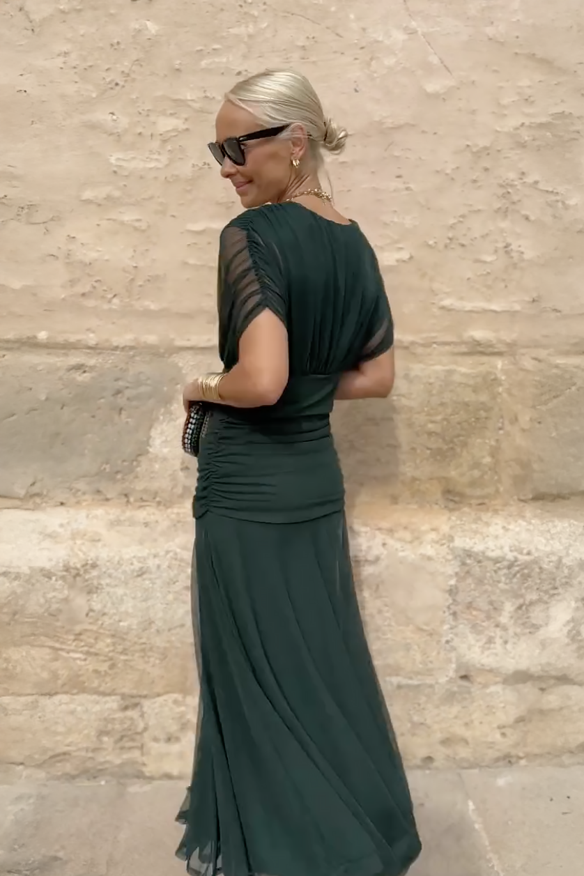 Women’s Gradient Pleated Maxi Dress – Elegant Flowing Silhouette