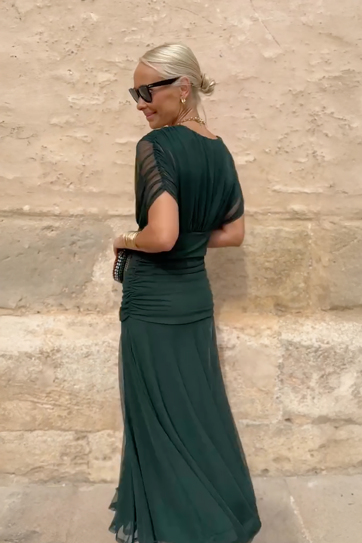 Women’s Gradient Pleated Maxi Dress – Elegant Flowing Silhouette