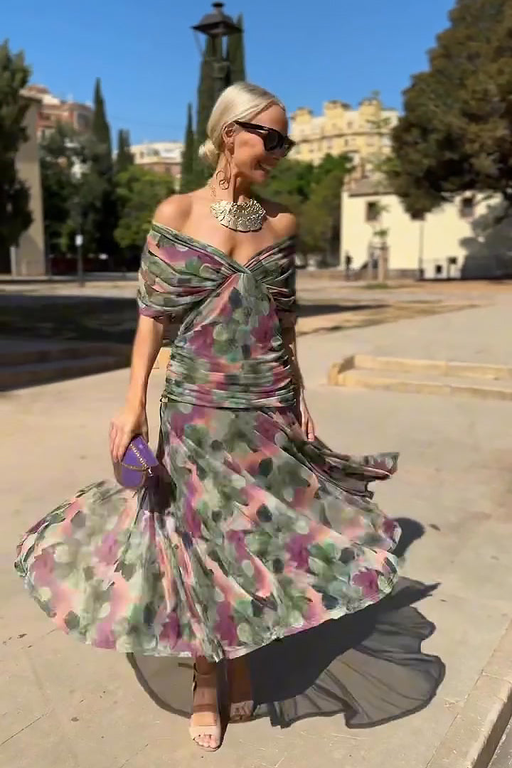 Women’s Gradient Pleated Maxi Dress – Elegant Flowing Silhouette