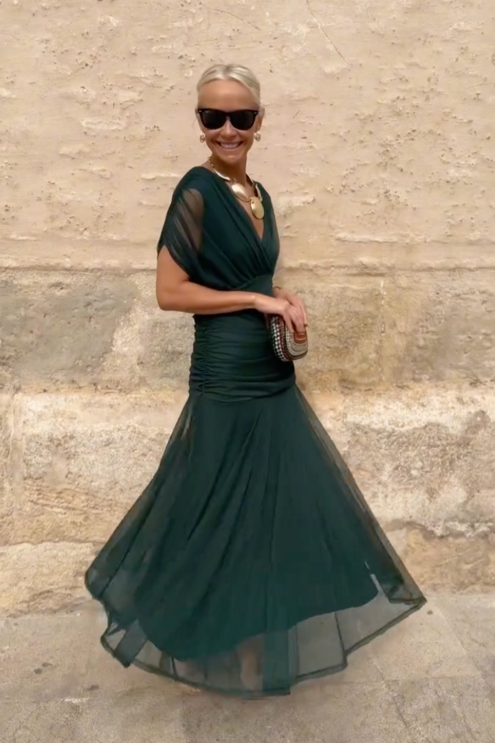 Women’s Gradient Pleated Maxi Dress – Elegant Flowing Silhouette